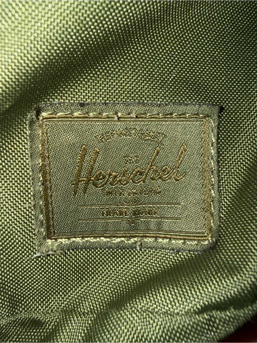 Herschel Classic Hip Pack - 1L - Picture 3 of 12